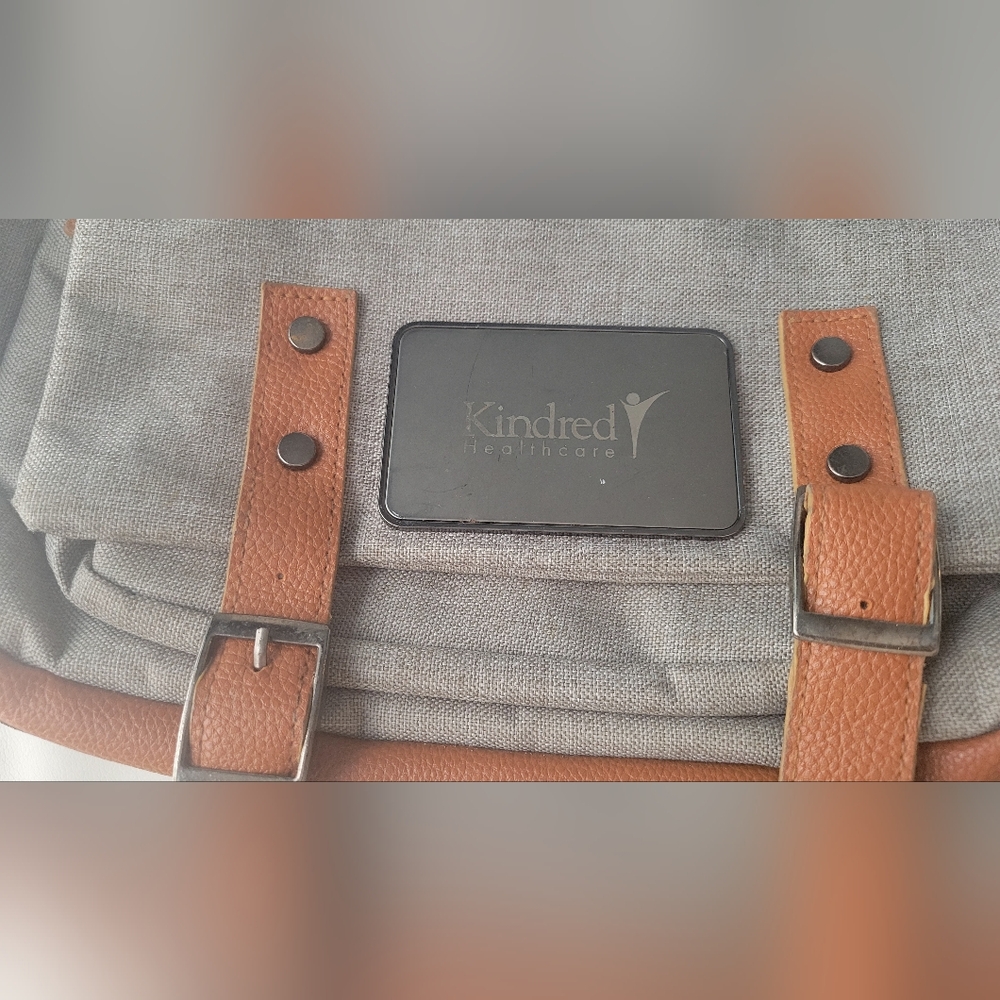 Kindred Backpack - Picture 4 of 14